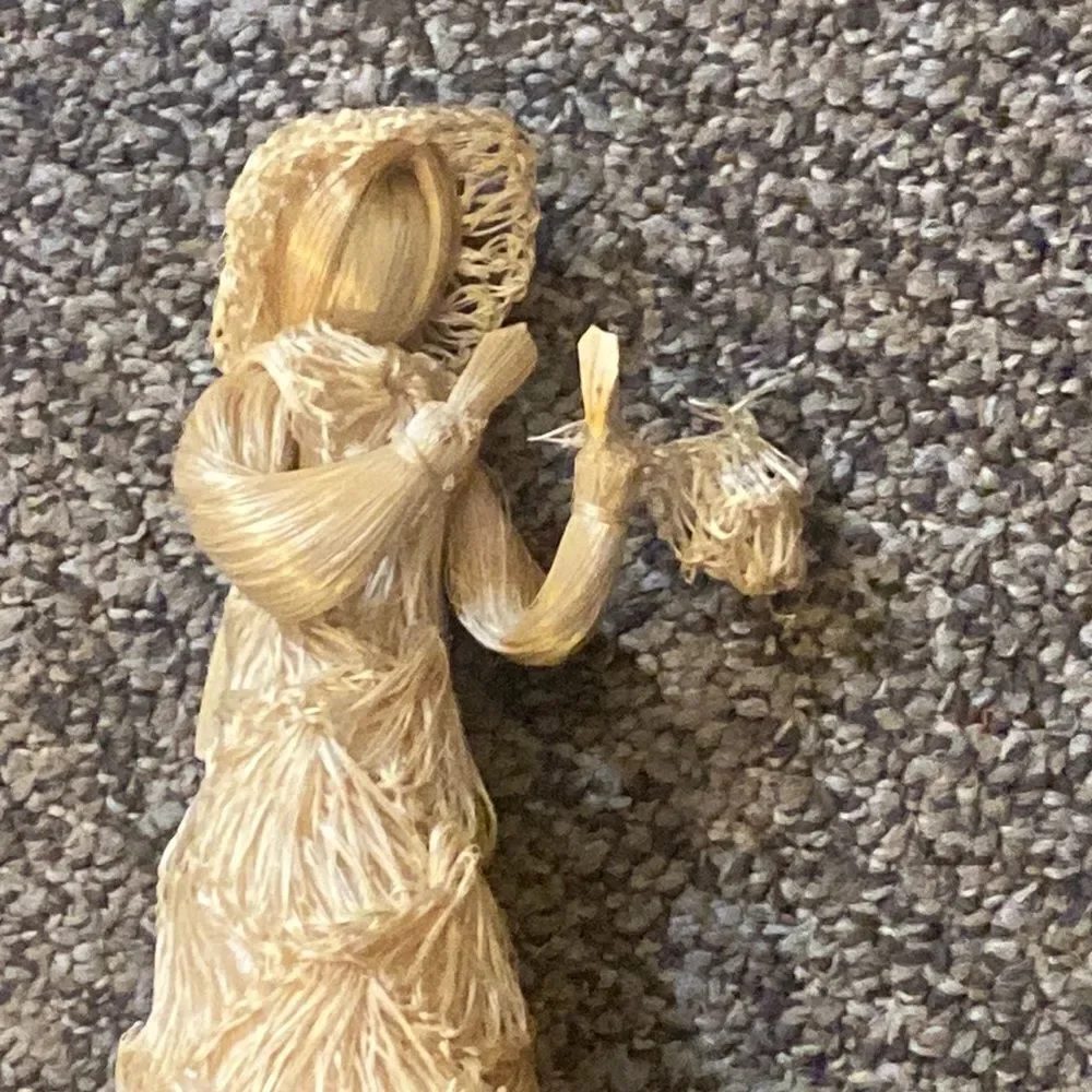 VTG,Art Country  Finely Doll  Handmade Made In Philippines Wicker